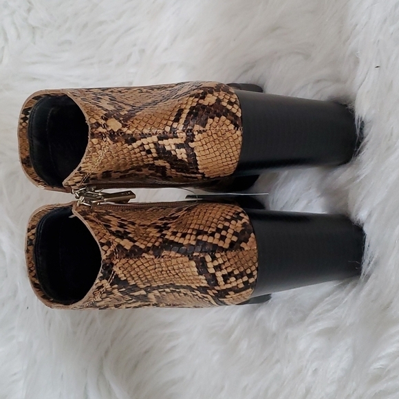 Kenneth Cole Snake Skin Booties - Picture 4 of 6